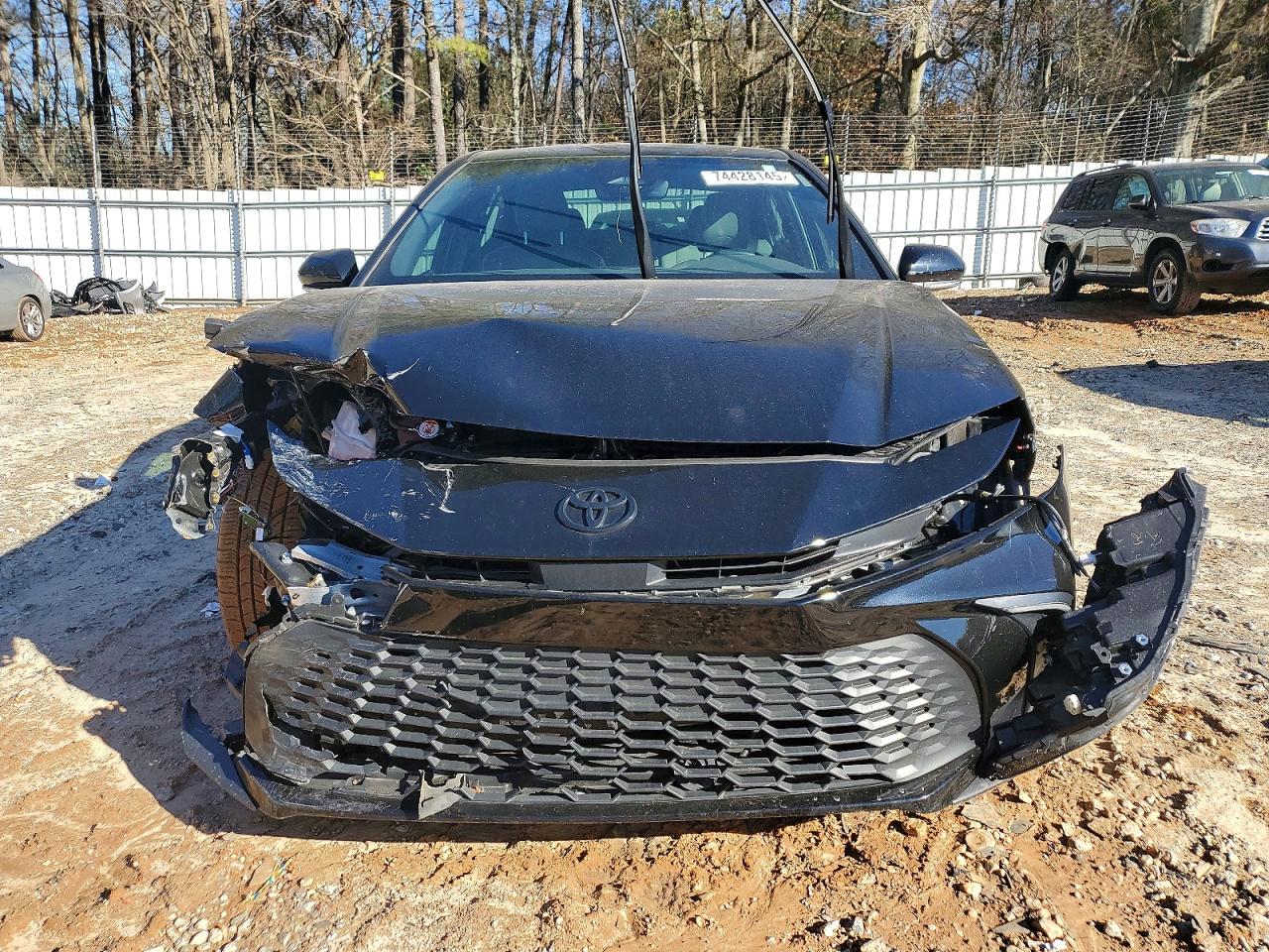 2025 TOYOTA CAMRY photo 5