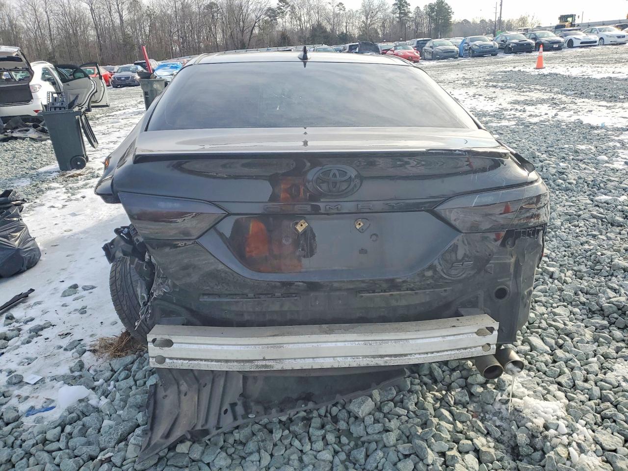 2019 TOYOTA CAMRY SE photo 11