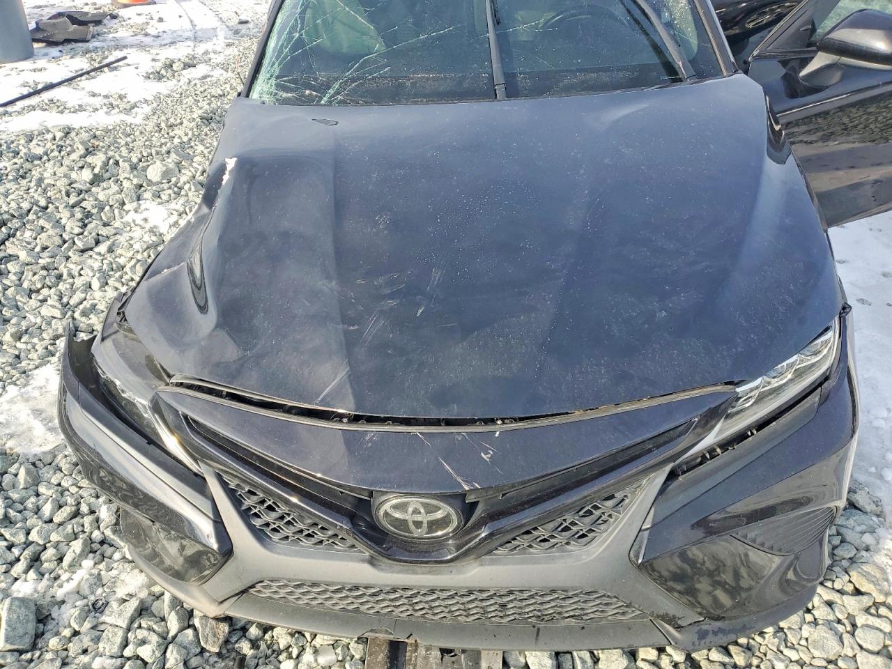 2019 TOYOTA CAMRY SE photo 21