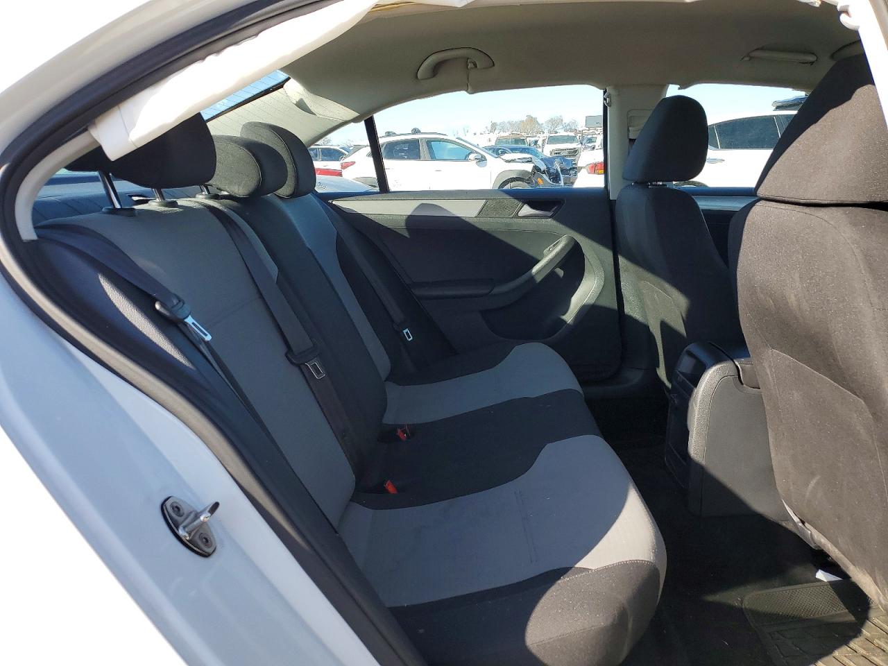 2017 VOLKSWAGEN JETTA S photo 28