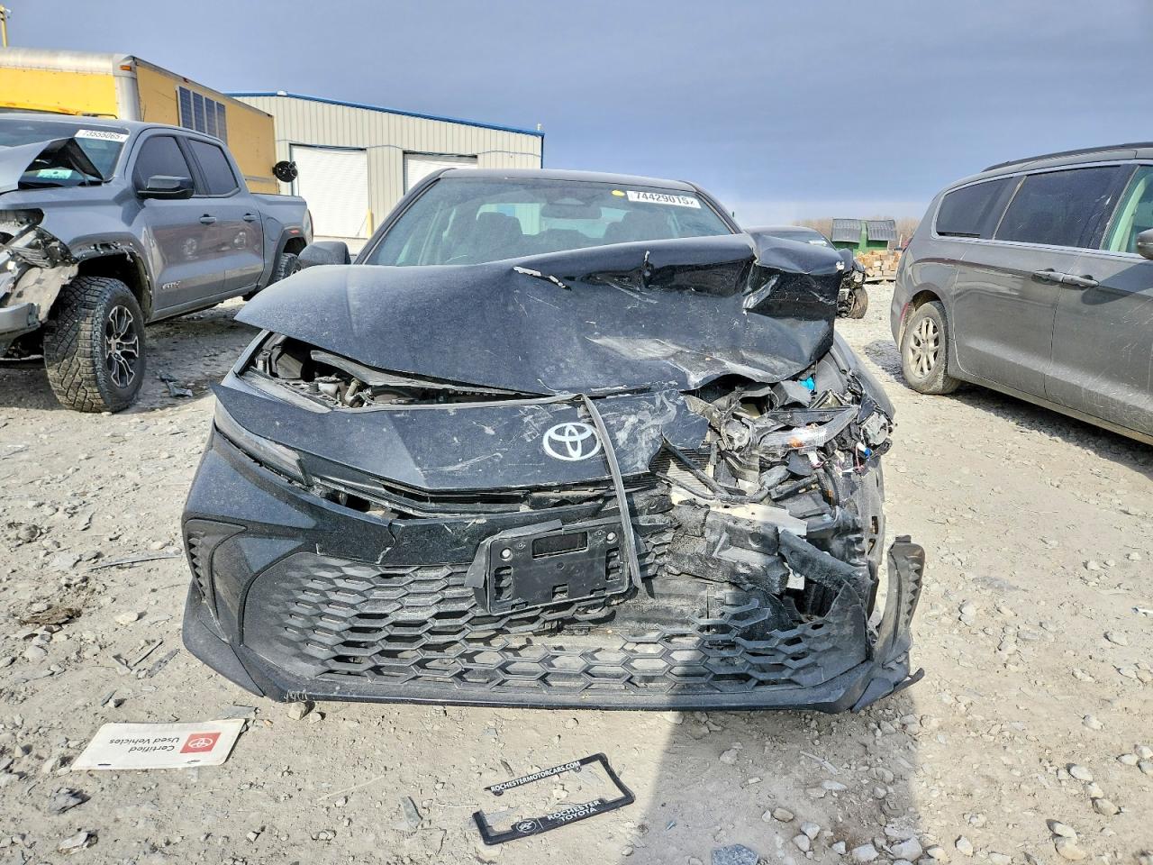 2025 TOYOTA CAMRY photo 5