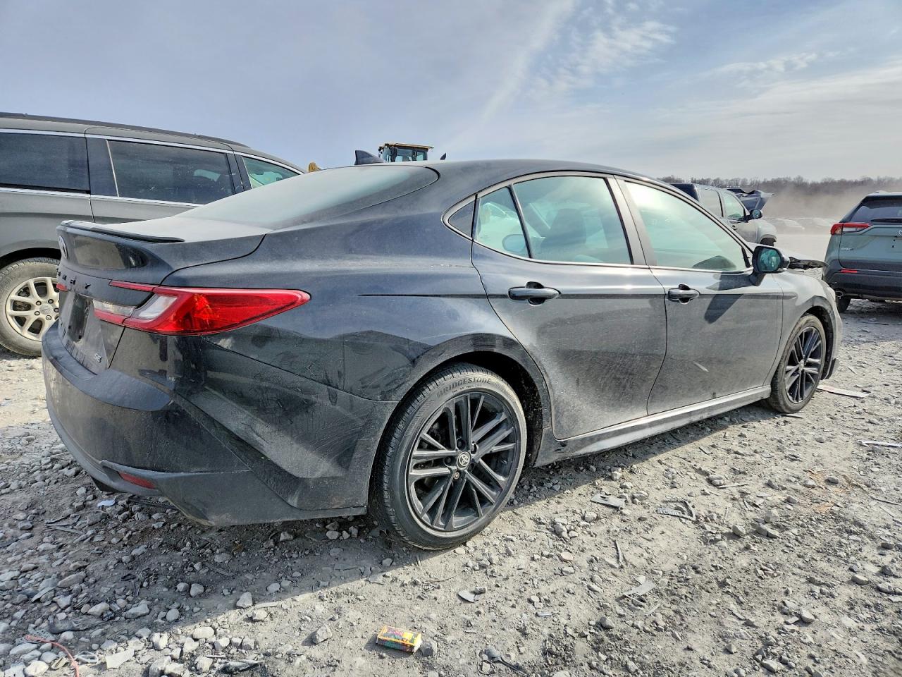 2025 TOYOTA CAMRY photo 3