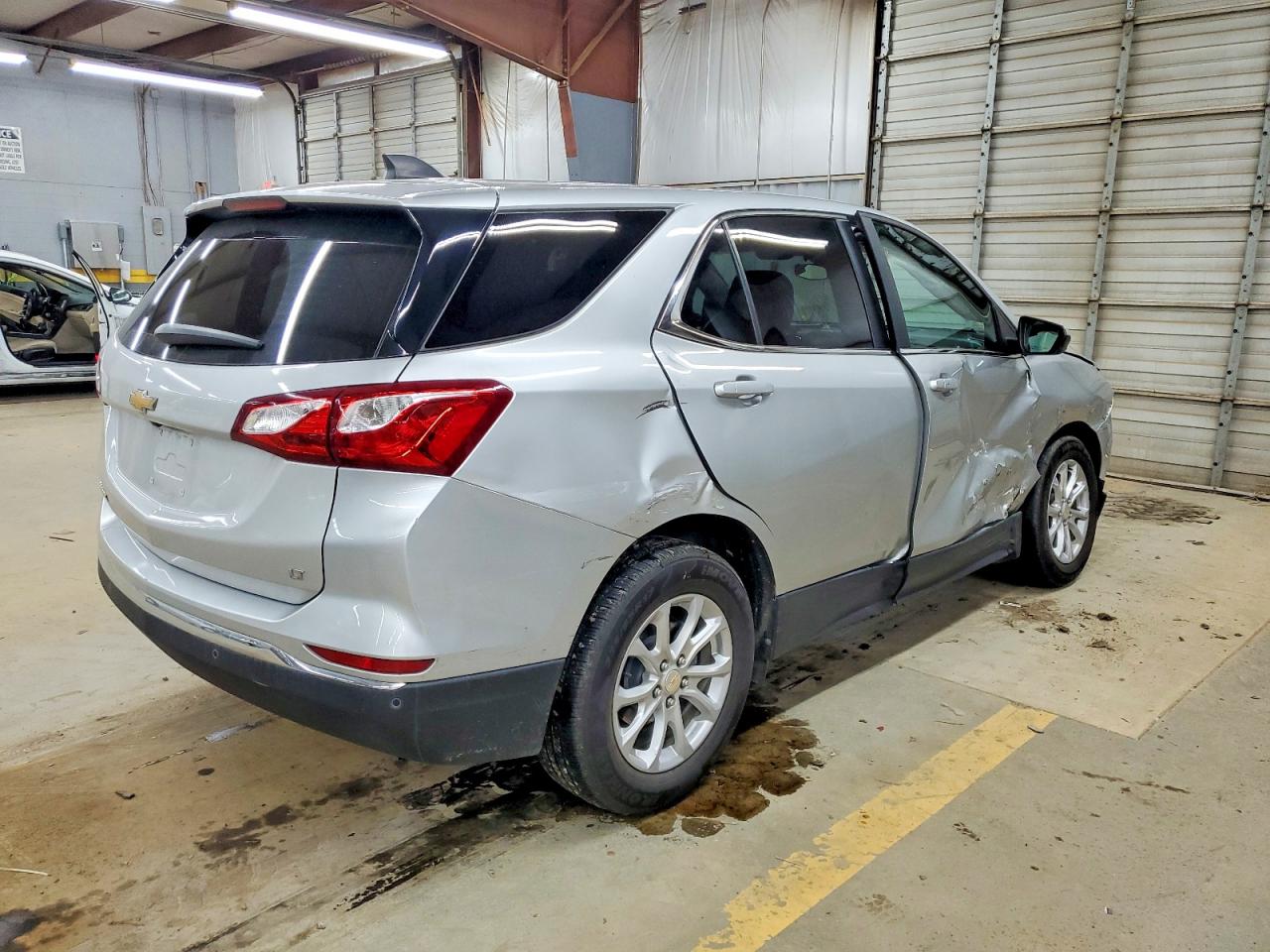 2021 CHEVROLET EQUINOX LT photo 3