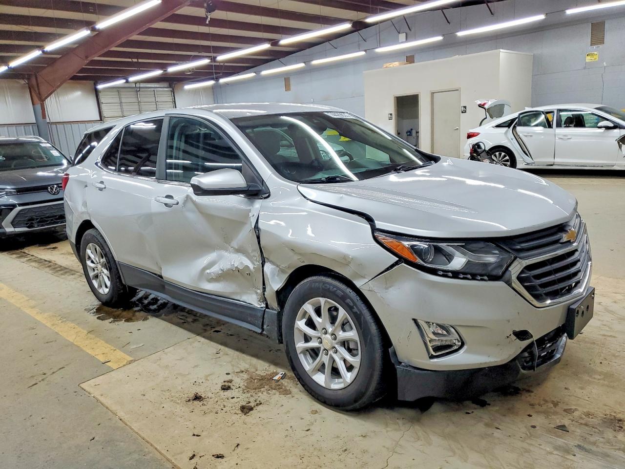 2021 CHEVROLET EQUINOX LT photo 4