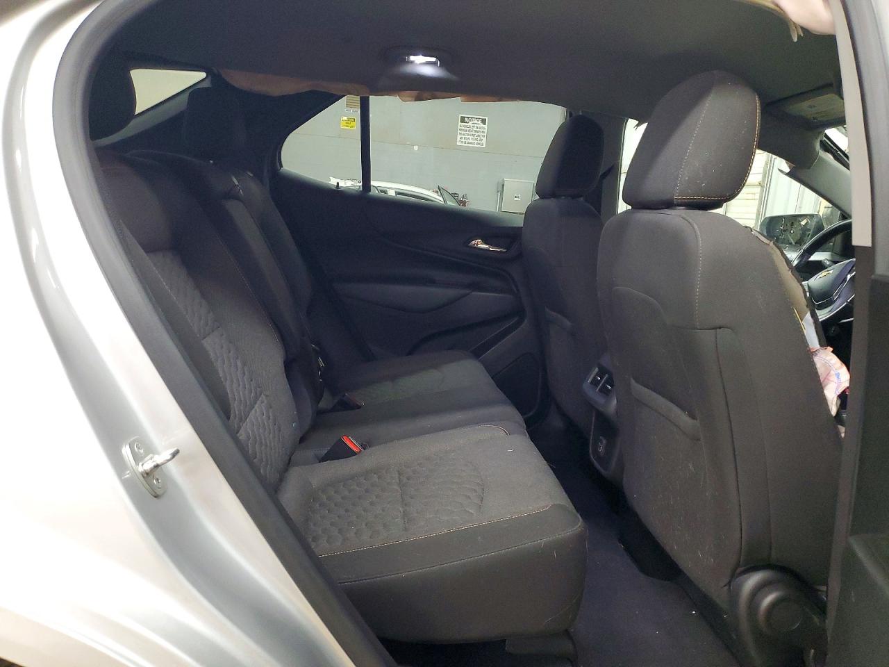 2021 CHEVROLET EQUINOX LT photo 11