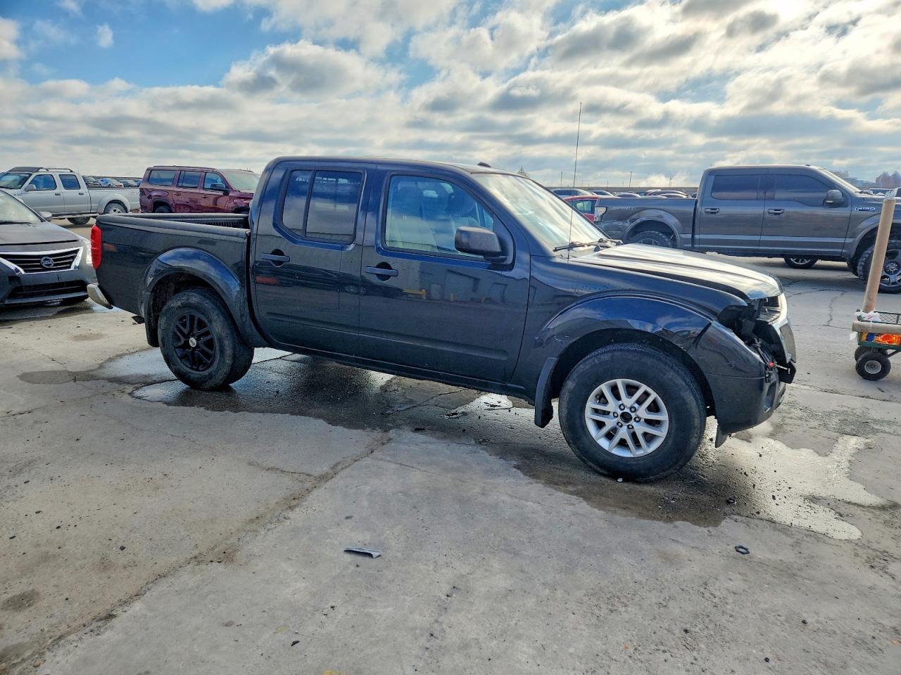 2017 NISSAN FRONTIER SV photo 7