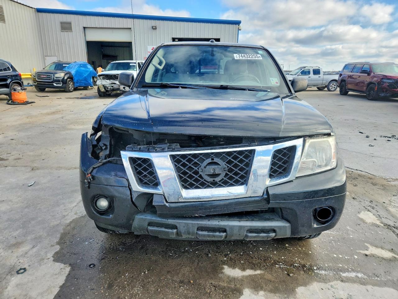 2017 NISSAN FRONTIER SV photo 9