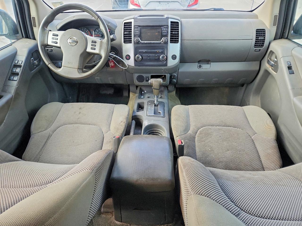 2017 NISSAN FRONTIER SV photo 15