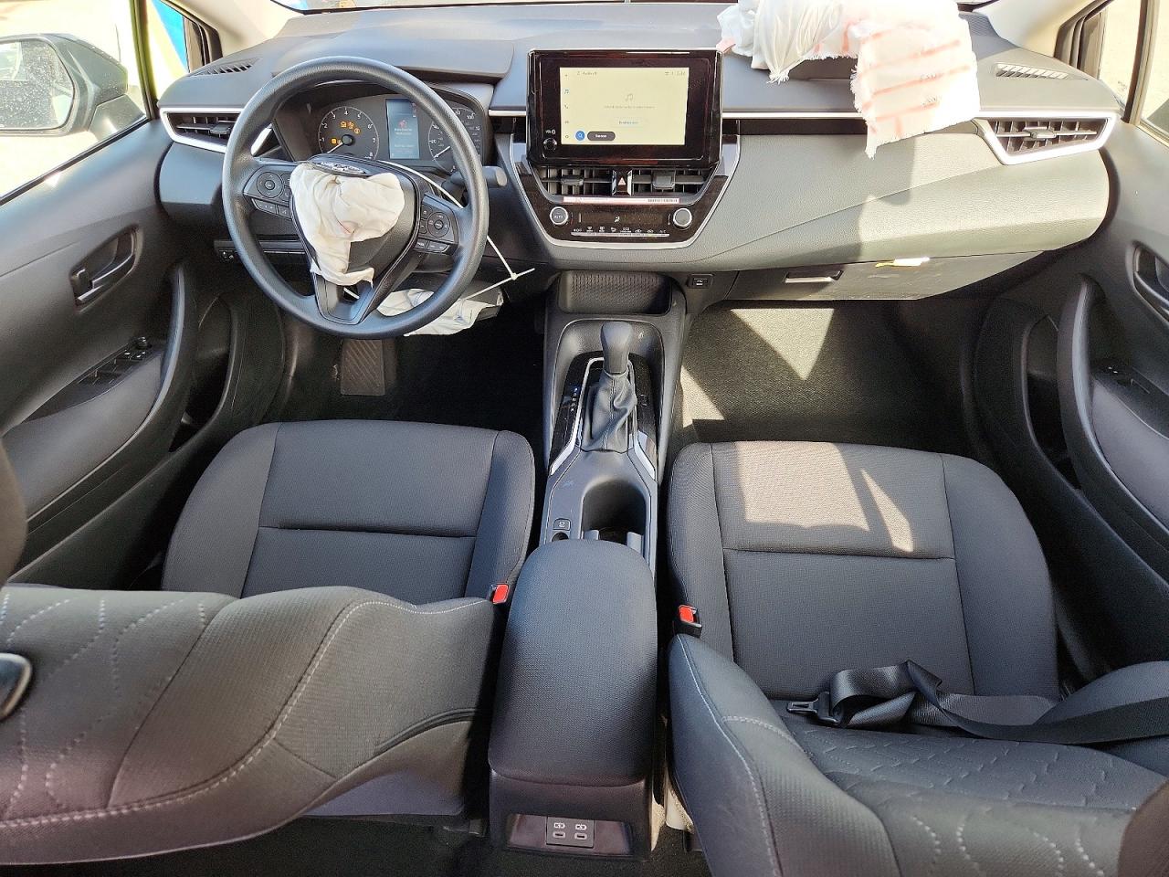 2025 TOYOTA COROLLA LE photo 8