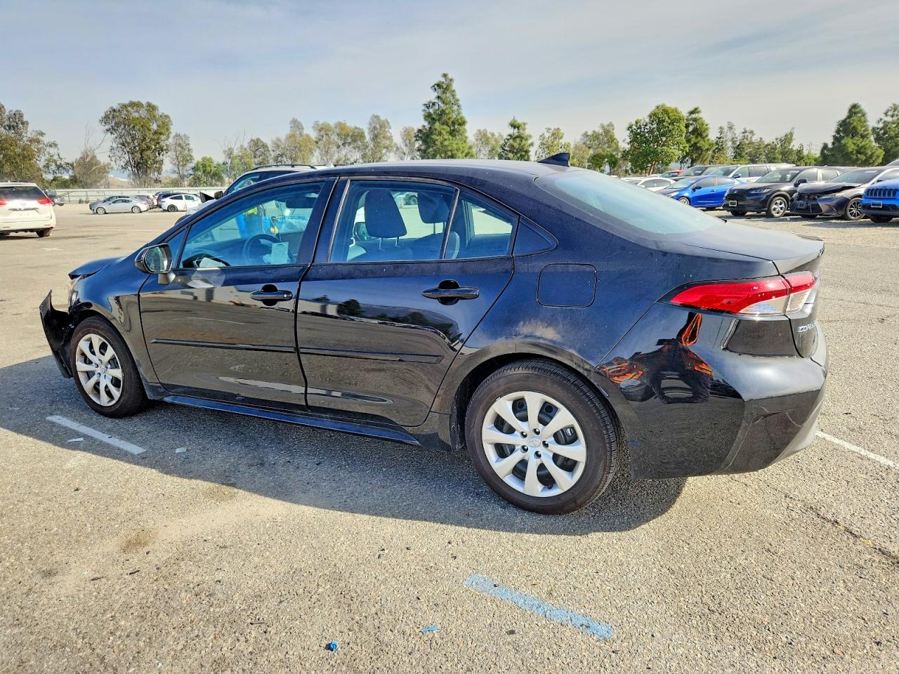 2025 TOYOTA COROLLA LE photo 2
