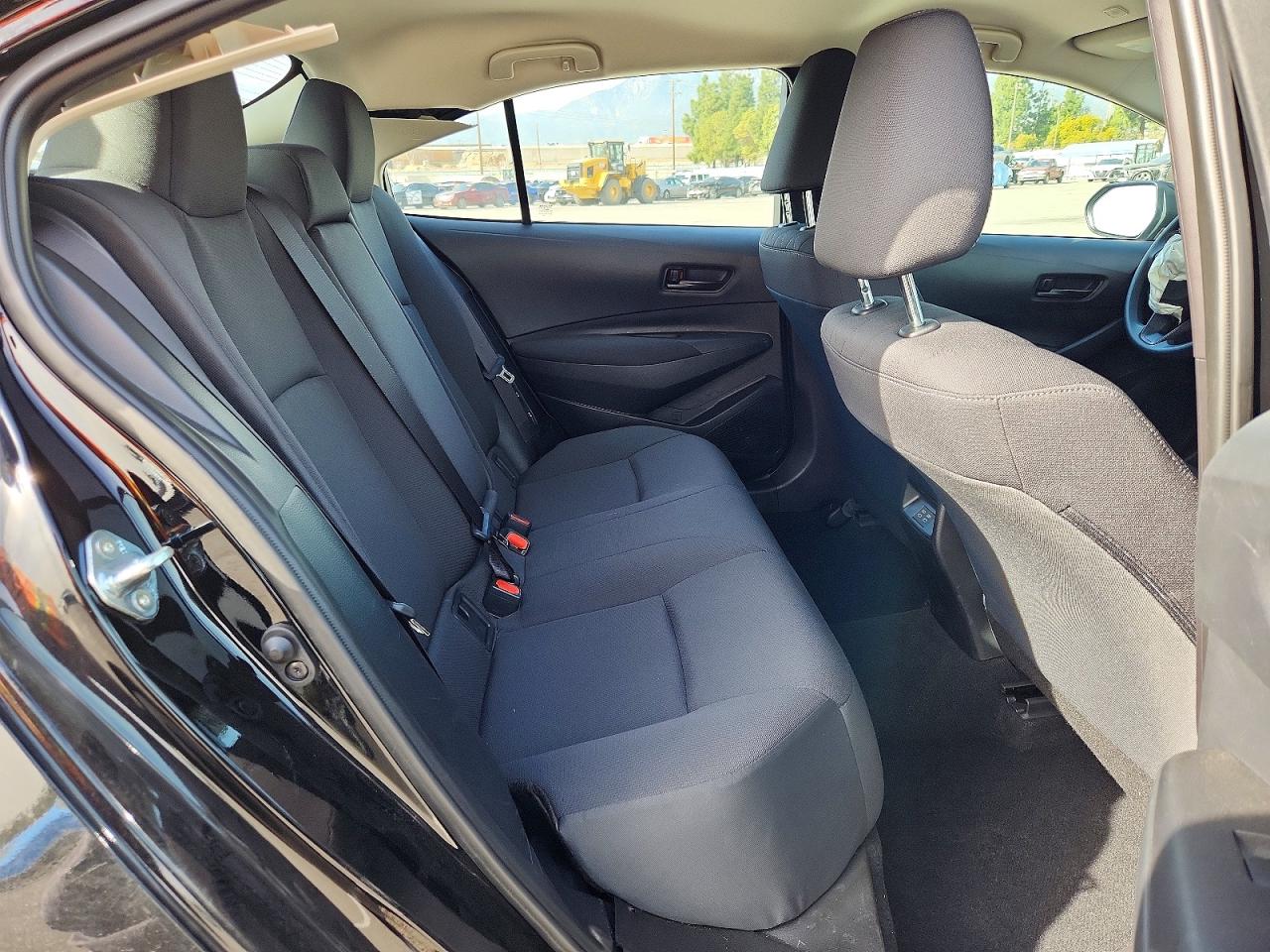 2025 TOYOTA COROLLA LE photo 10