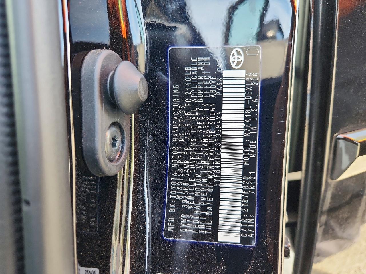 2025 TOYOTA COROLLA LE photo 12