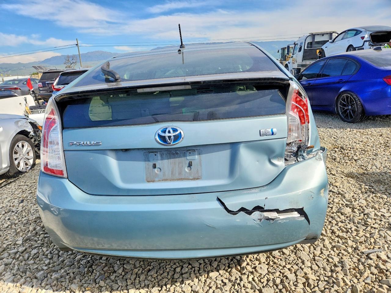 2015 TOYOTA PRIUS TWO photo 16