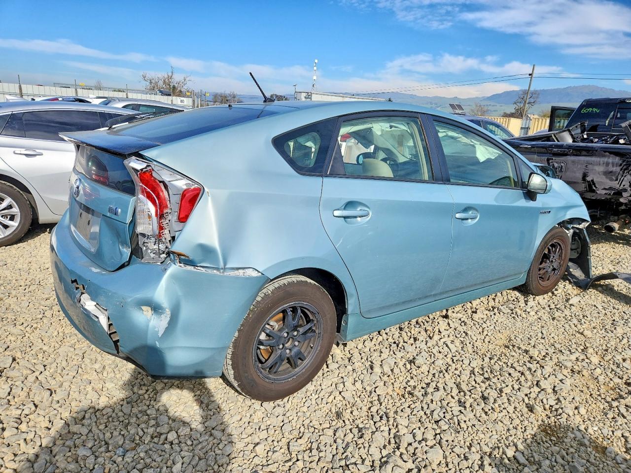 2015 TOYOTA PRIUS TWO photo 7