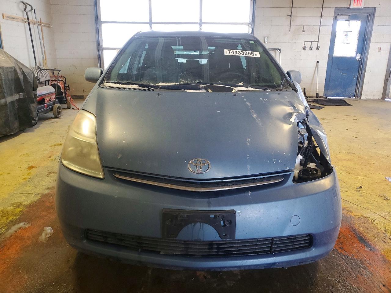 2007 TOYOTA PRIUS BASE photo 9