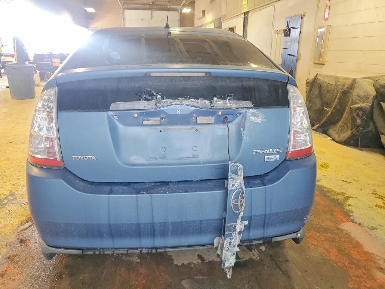 2007 TOYOTA PRIUS BASE photo 11