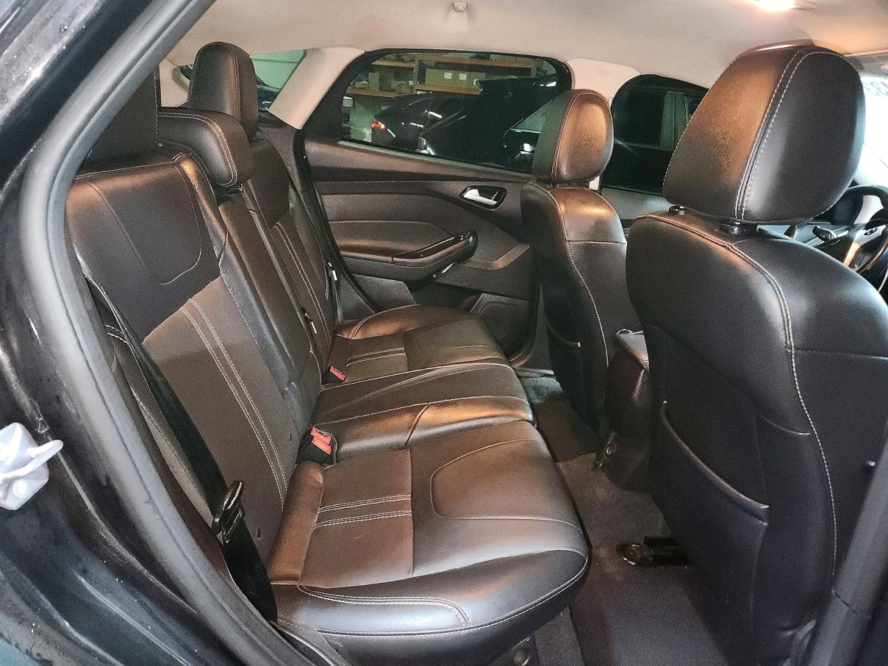 2014 FORD FOCUS SE photo 37