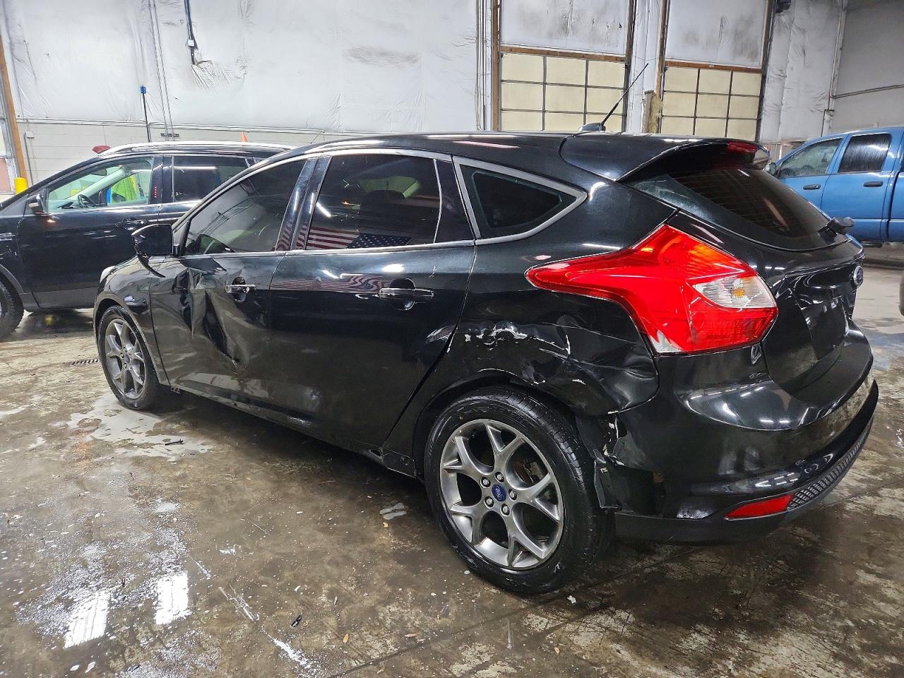 2014 FORD FOCUS SE photo 5