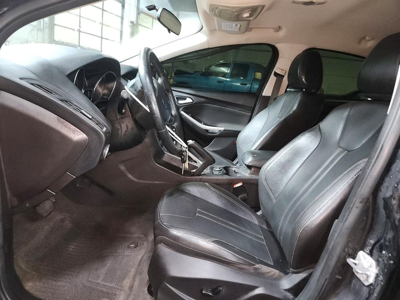 2014 FORD FOCUS SE photo 25