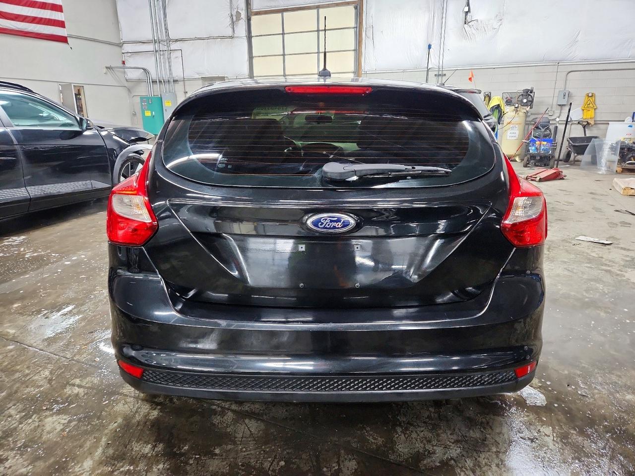 2014 FORD FOCUS SE photo 21