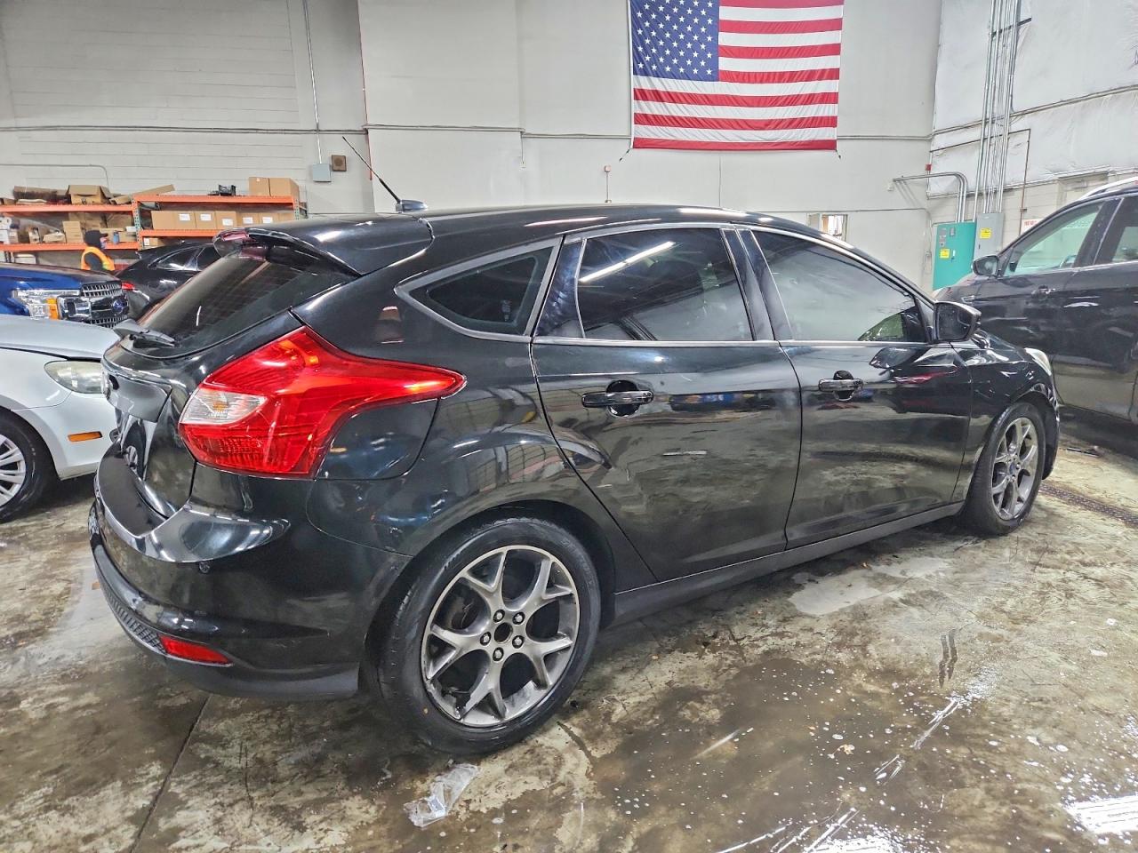 2014 FORD FOCUS SE photo 9