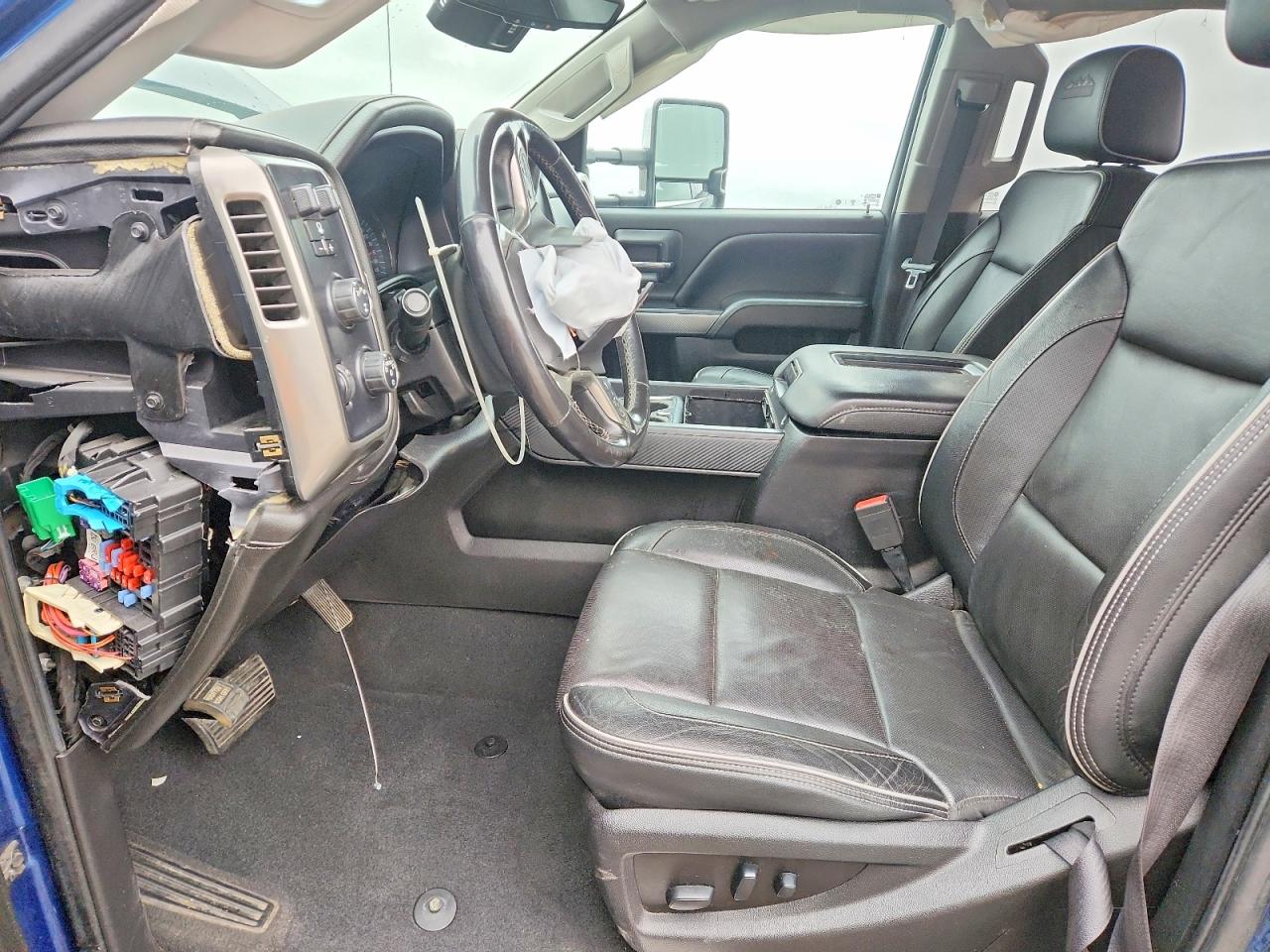 2019 CHEVROLET SILVERADO K2500 HIGH COUNTRY photo 13