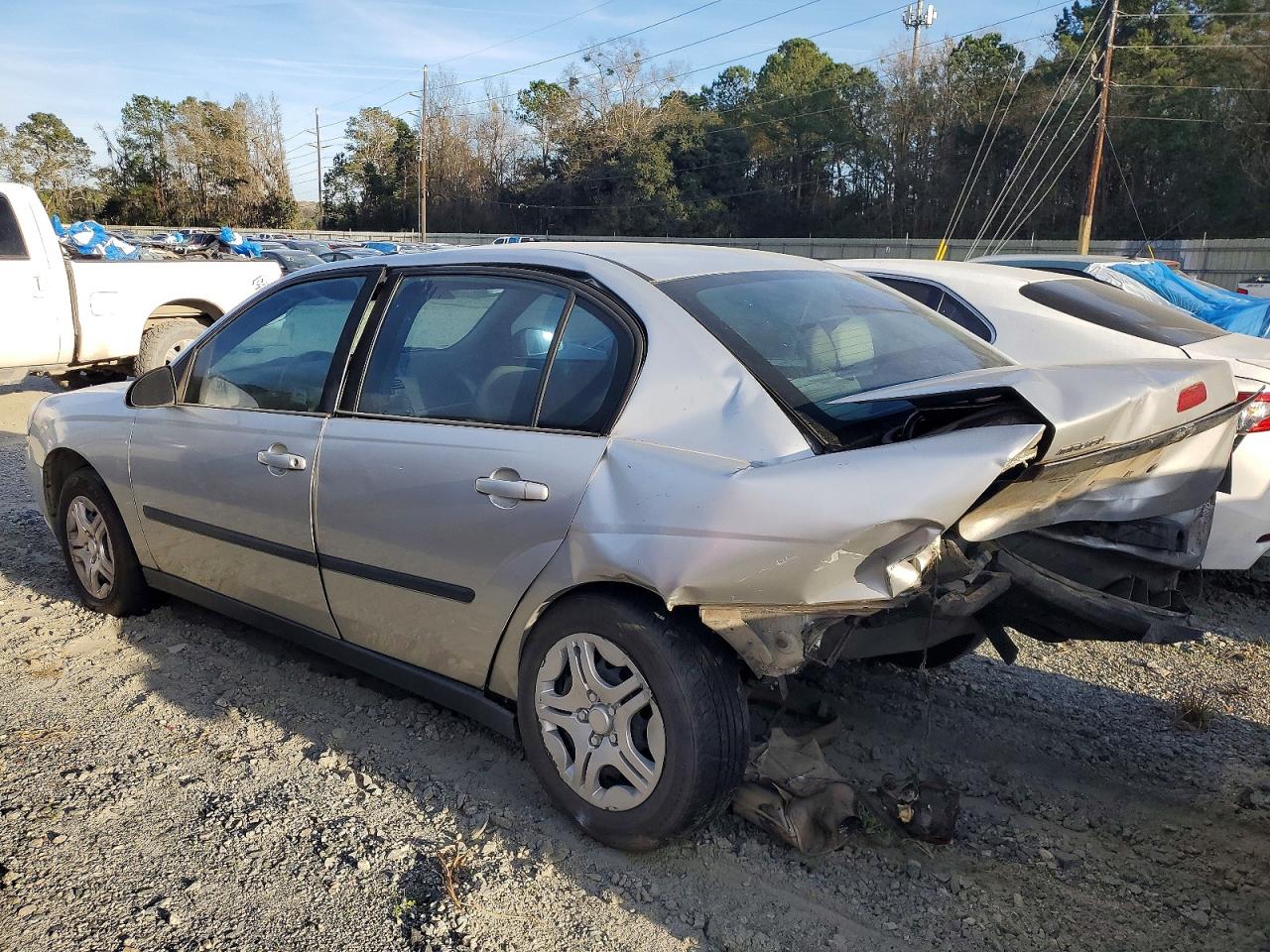 2005 CHEVROLET MALIBU photo 2
