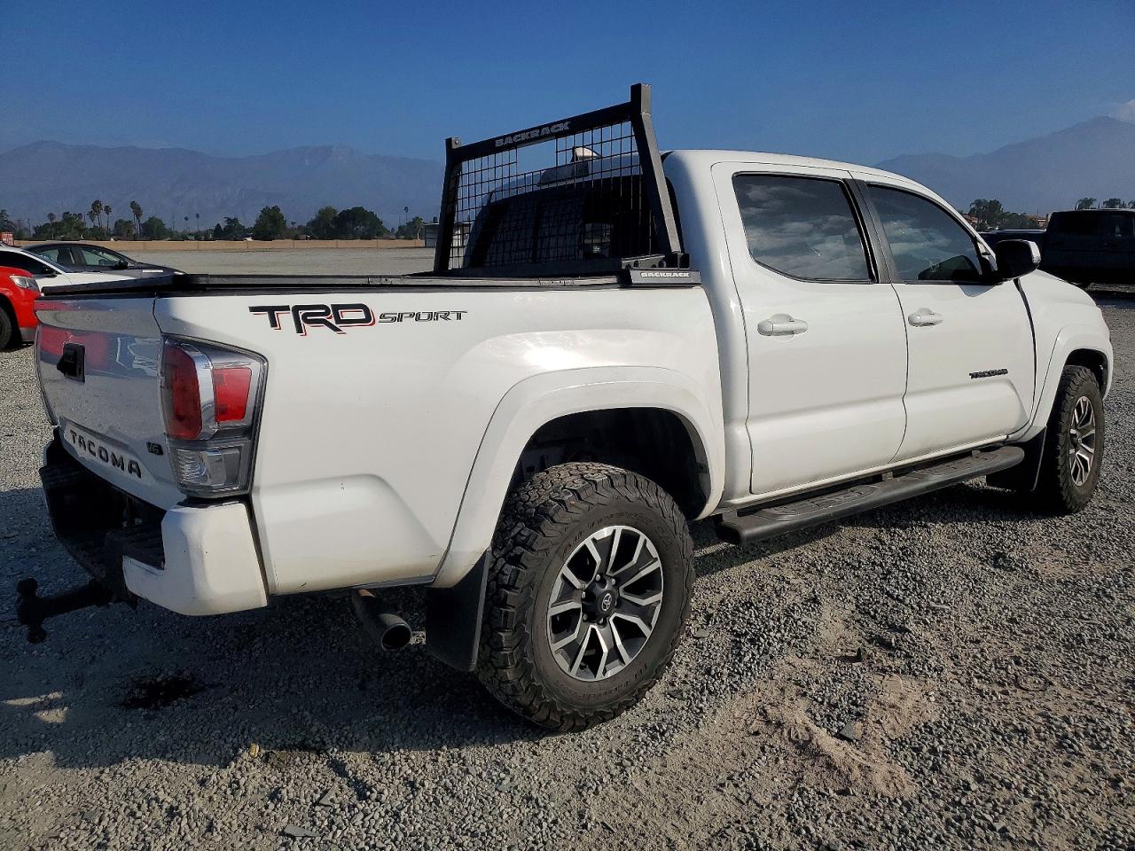 2022 TOYOTA TACOMA TRD SPORT photo 3