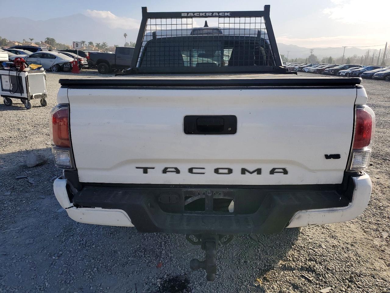 2022 TOYOTA TACOMA TRD SPORT photo 6
