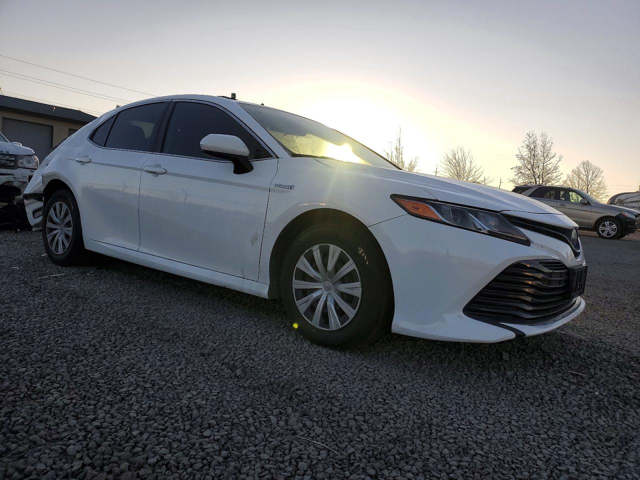 2019 TOYOTA CAMRY photo 4