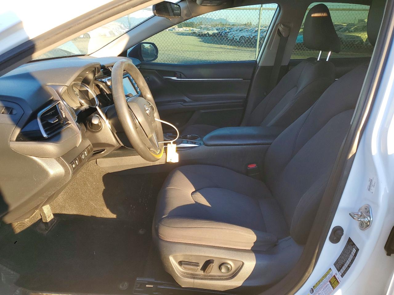 2019 TOYOTA CAMRY photo 7