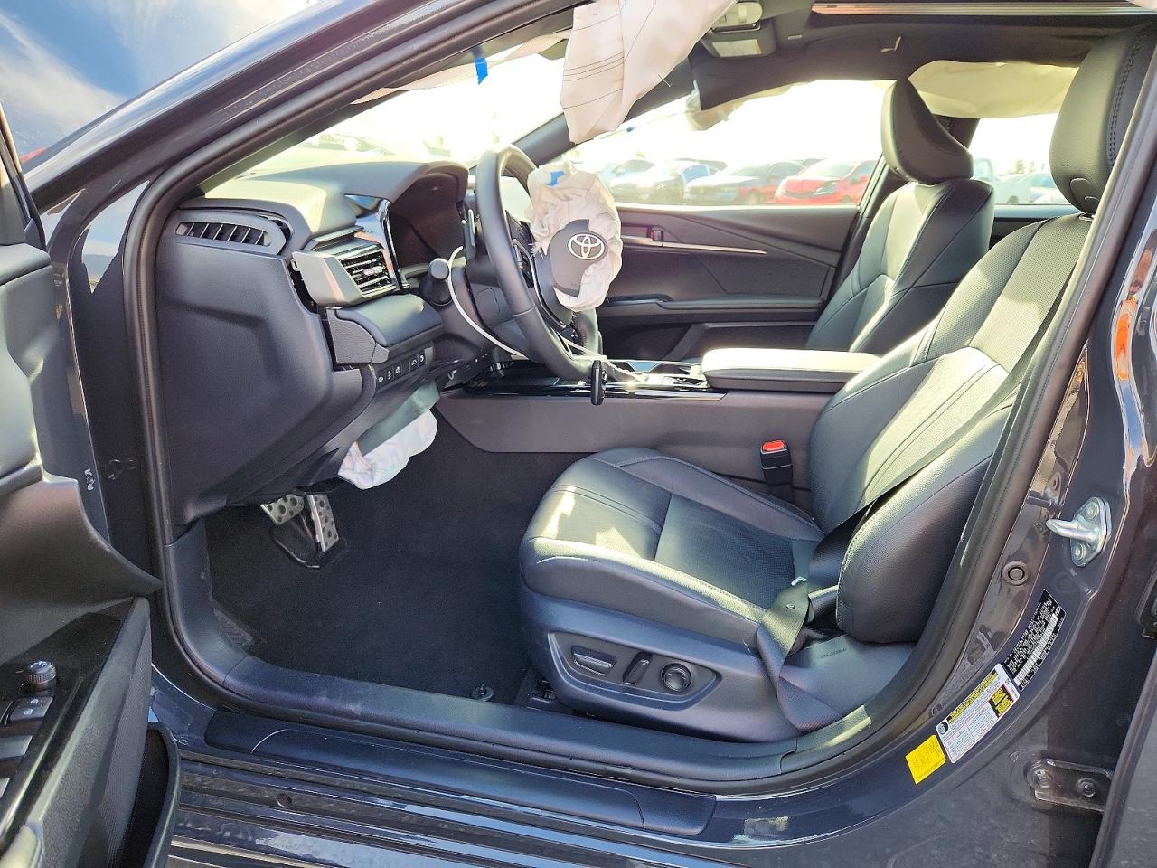 2025 TOYOTA CAMRY XSE photo 7