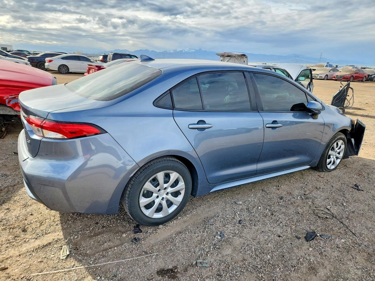 2020 TOYOTA COROLLA LE photo 3