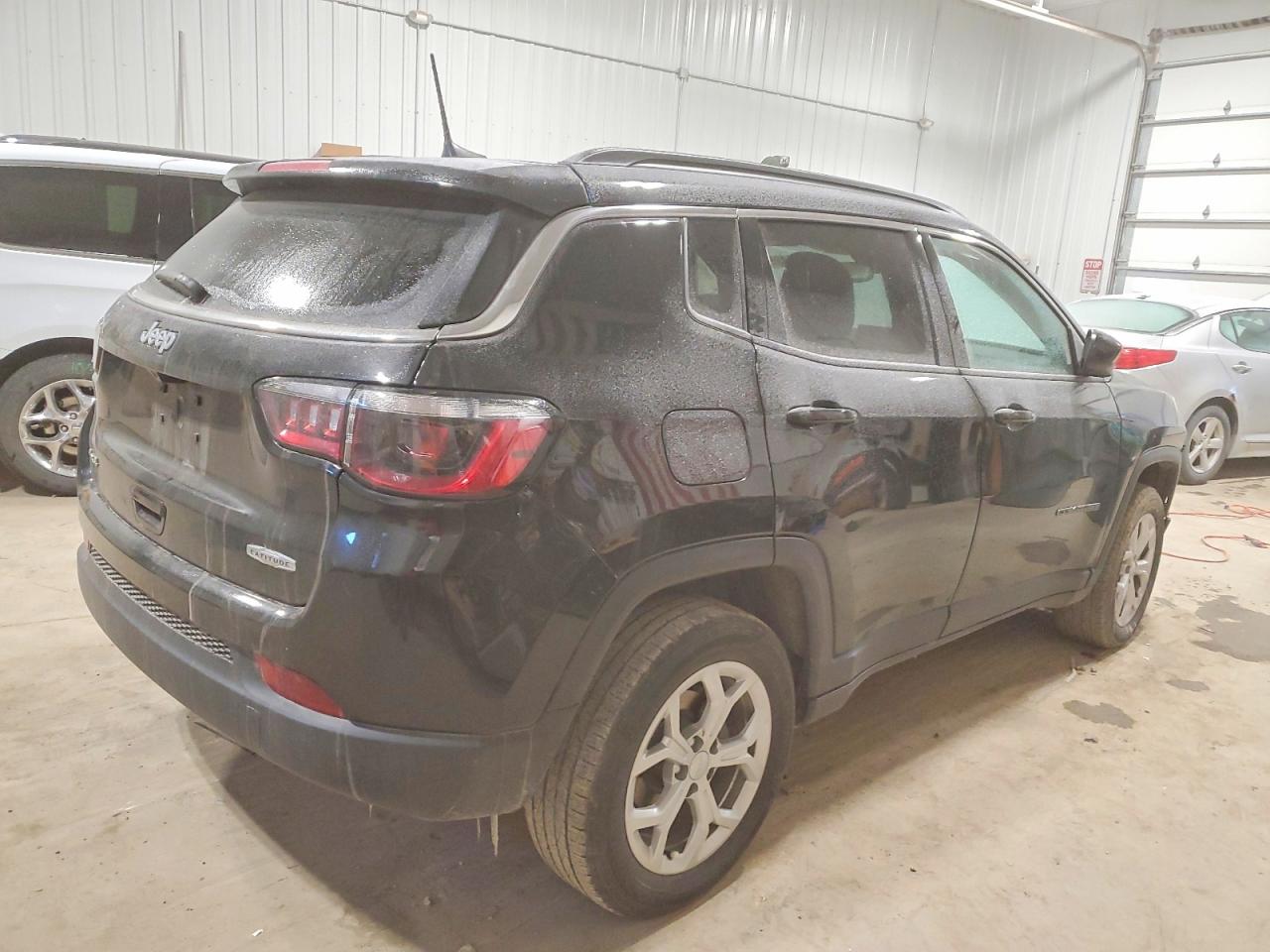2024 JEEP COMPASS LATITUDE photo 3