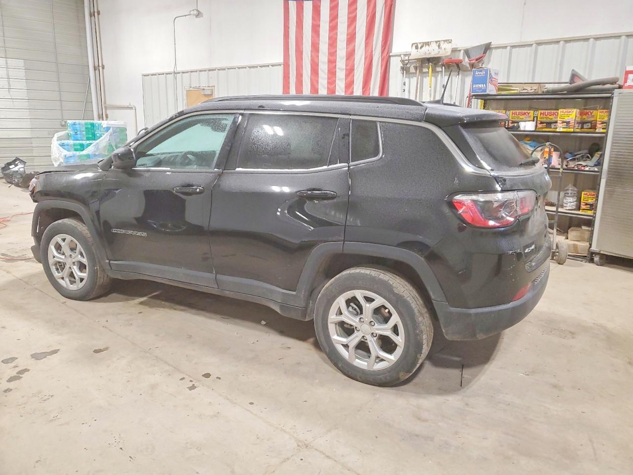 2024 JEEP COMPASS LATITUDE photo 2