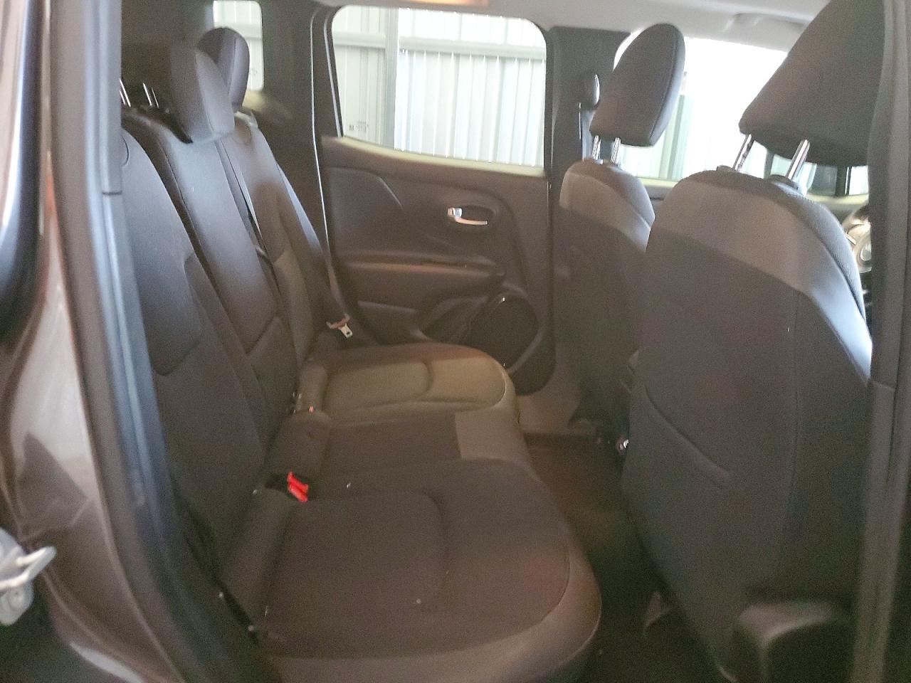 2019 JEEP RENEGADE LATITUDE photo 31
