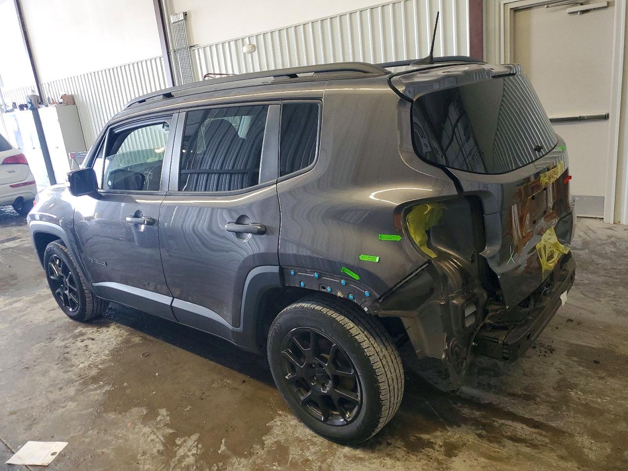 2019 JEEP RENEGADE LATITUDE photo 4