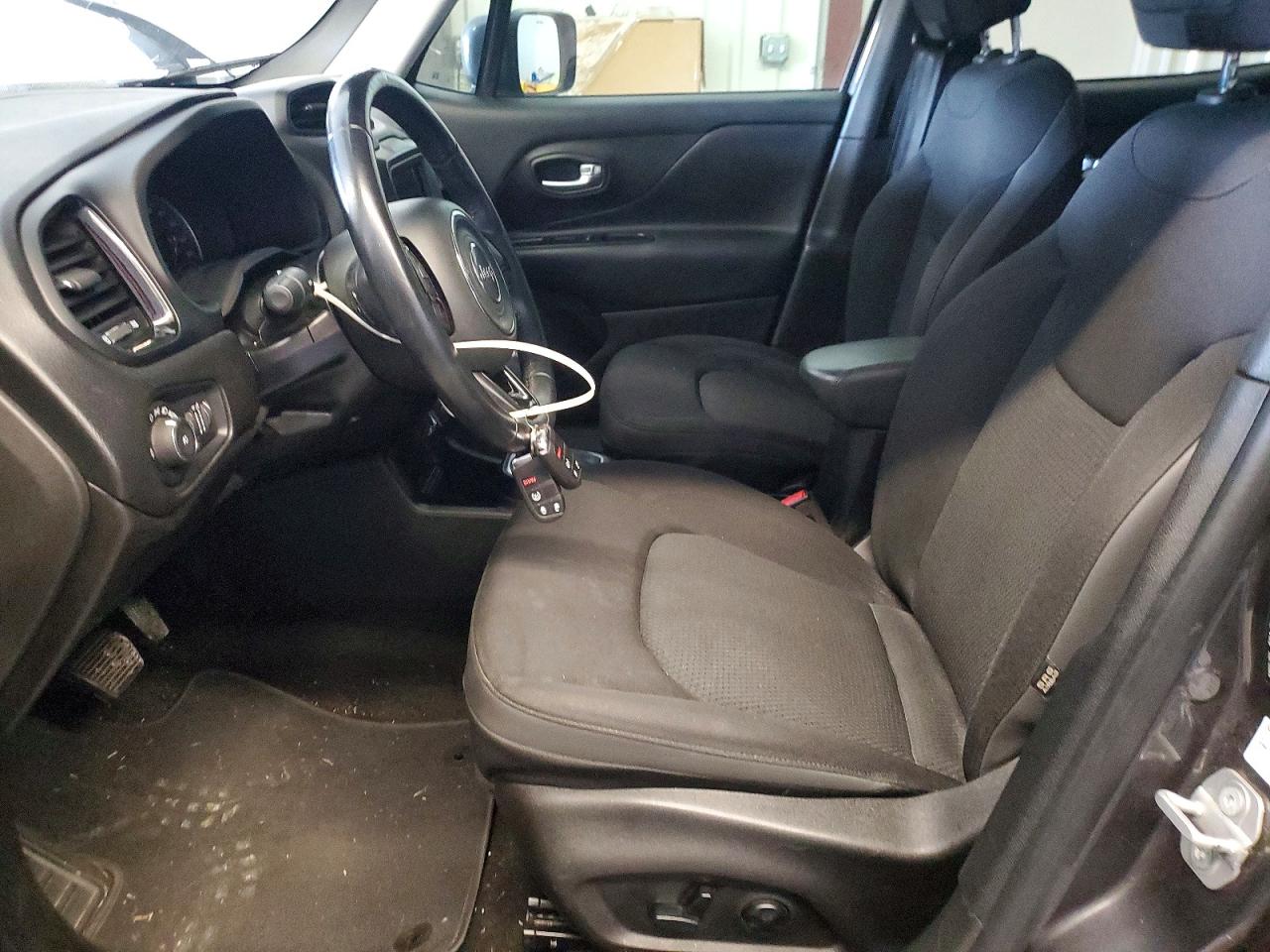 2019 JEEP RENEGADE LATITUDE photo 19