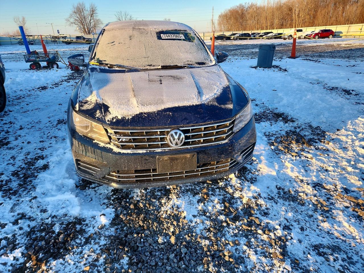 2018 VOLKSWAGEN PASSAT S photo 13