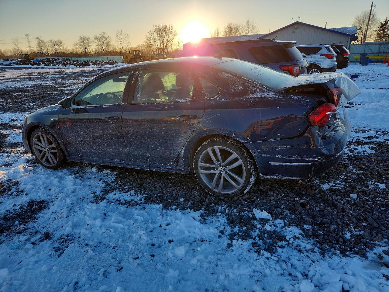 2018 VOLKSWAGEN PASSAT S photo 4