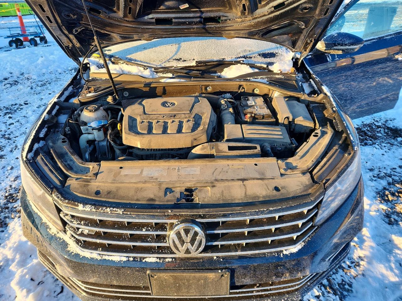2018 VOLKSWAGEN PASSAT S photo 31