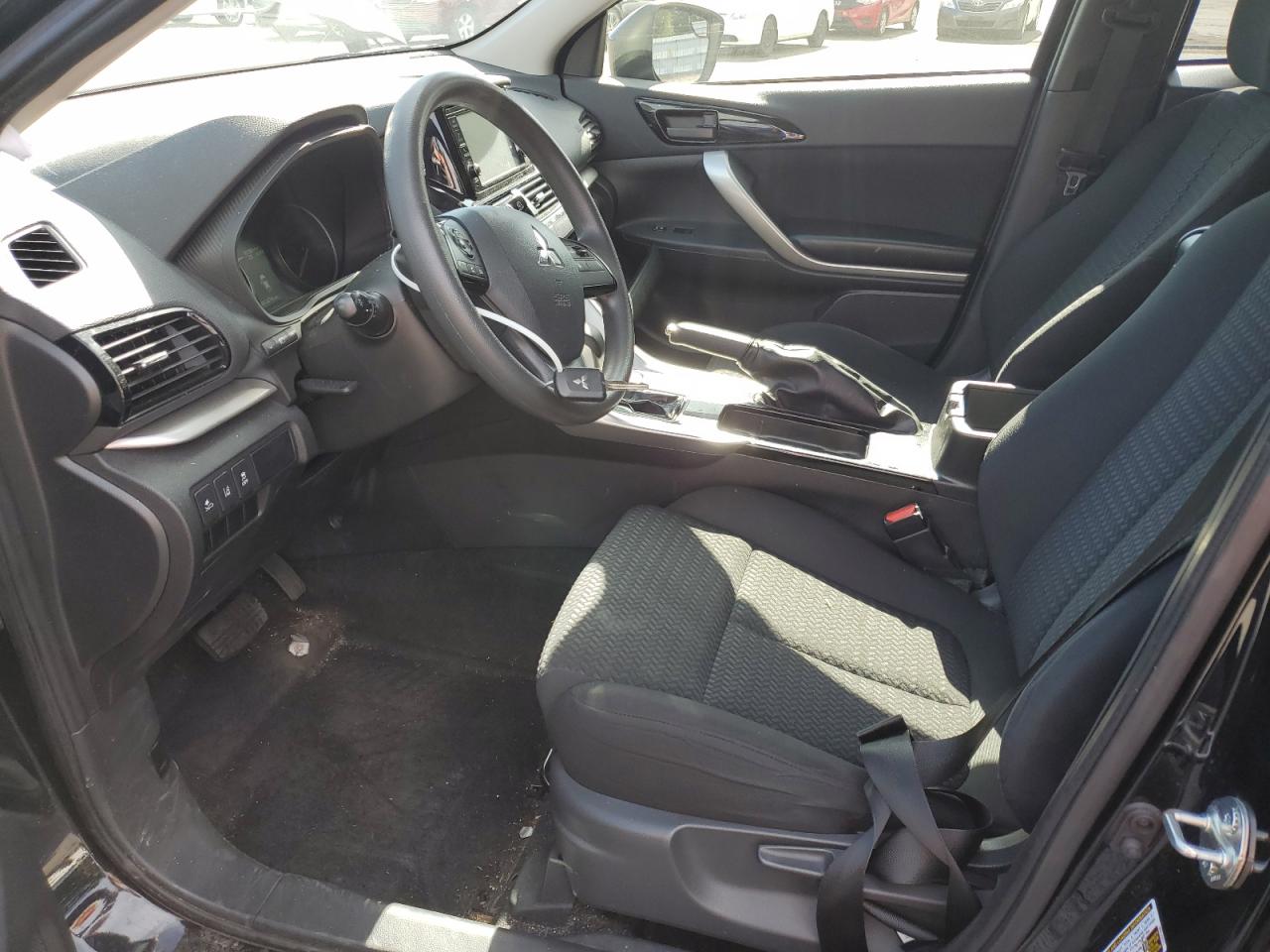 2023 MITSUBISHI ECLIPSE CROSS ES photo 13