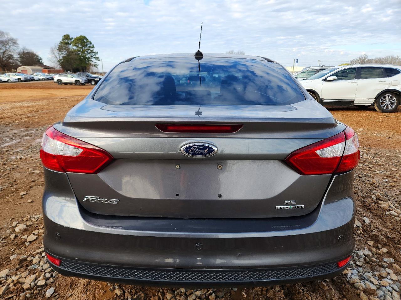 2014 FORD FOCUS SE photo 6