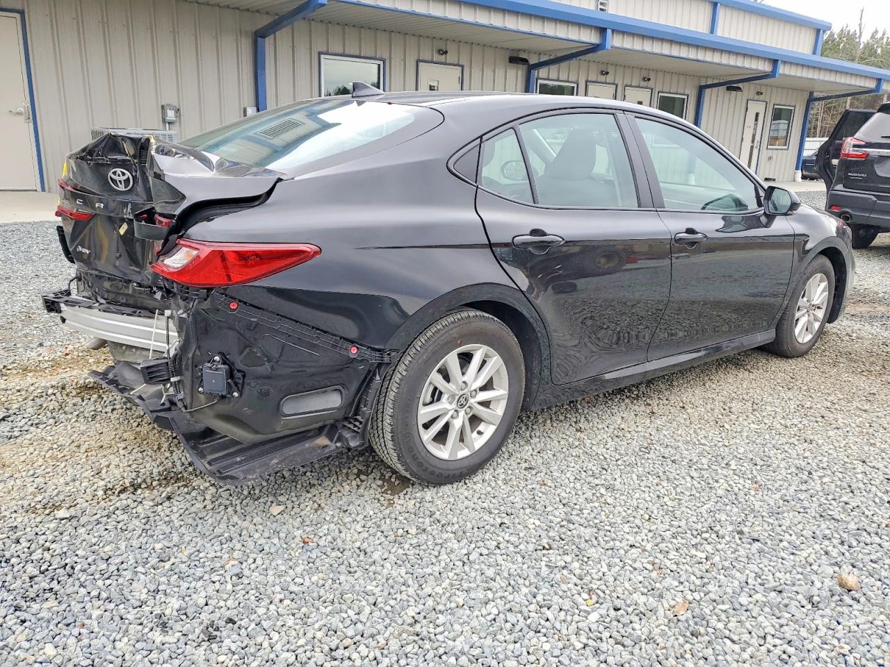 2025 TOYOTA CAMRY XSE photo 3