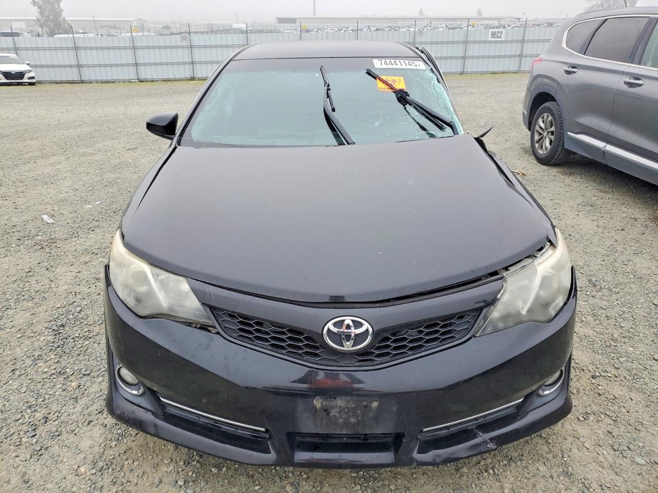 2014 TOYOTA CAMRY L photo 9