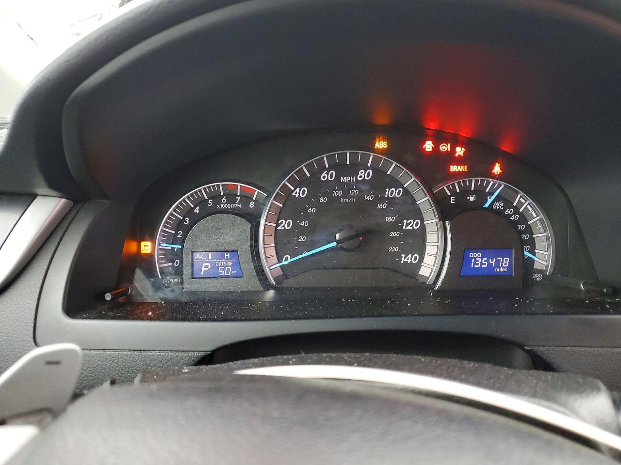 2014 TOYOTA CAMRY L photo 17