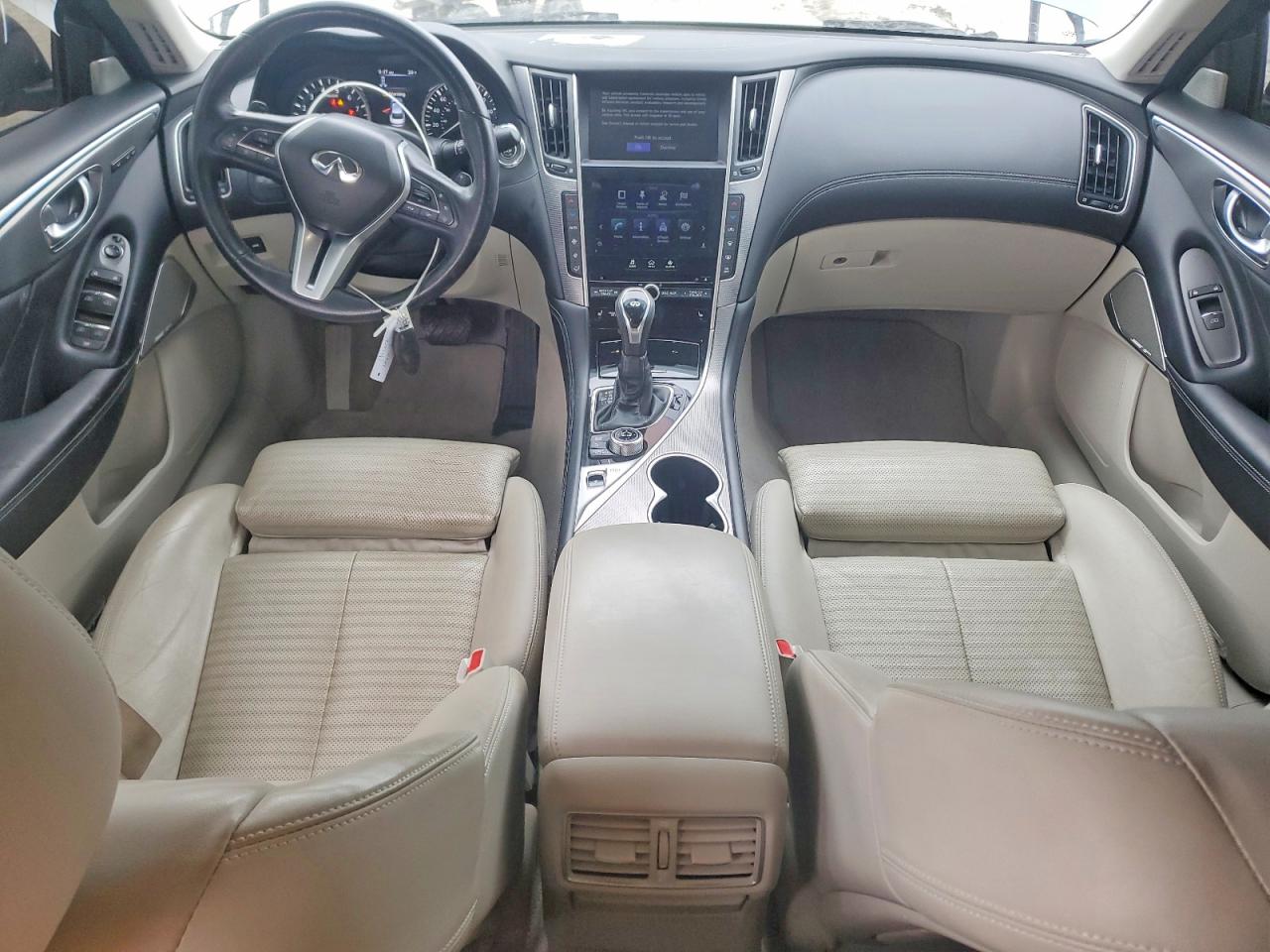 2018 INFINITI Q50 photo 15