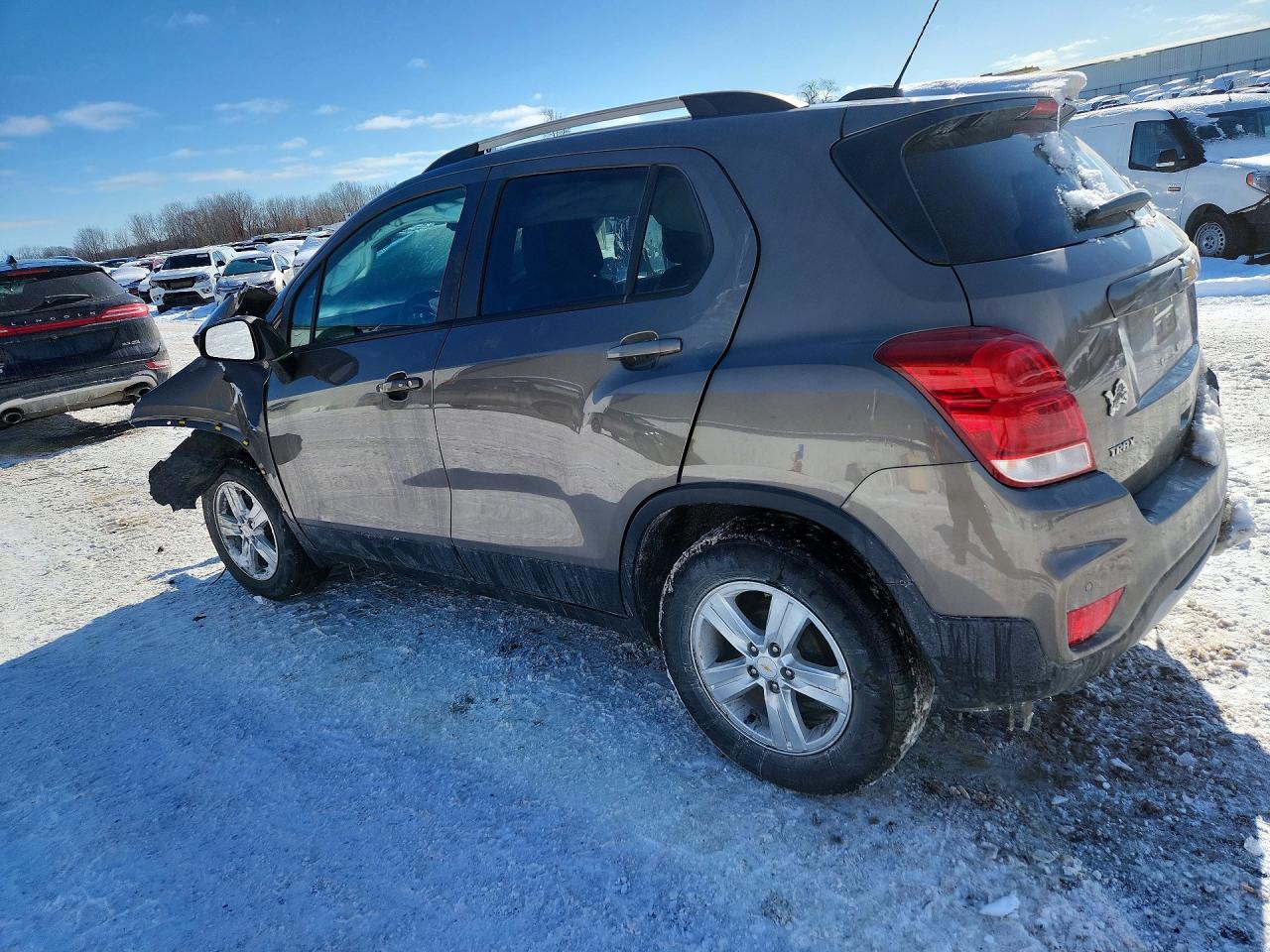 2021 CHEVROLET TRAX 1LT photo 3