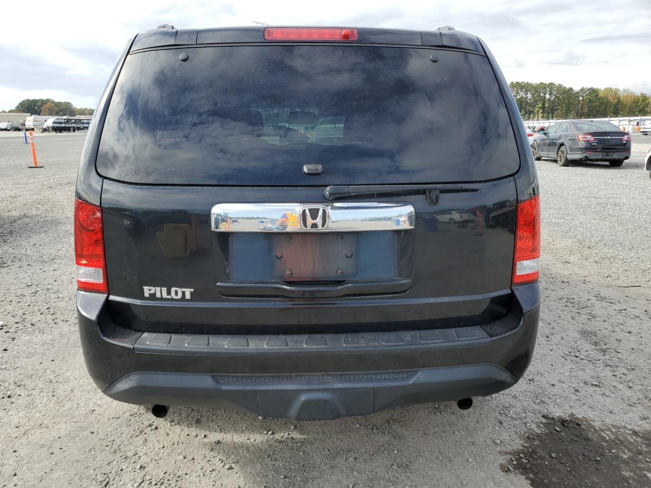 2012 HONDA PILOT LX photo 11