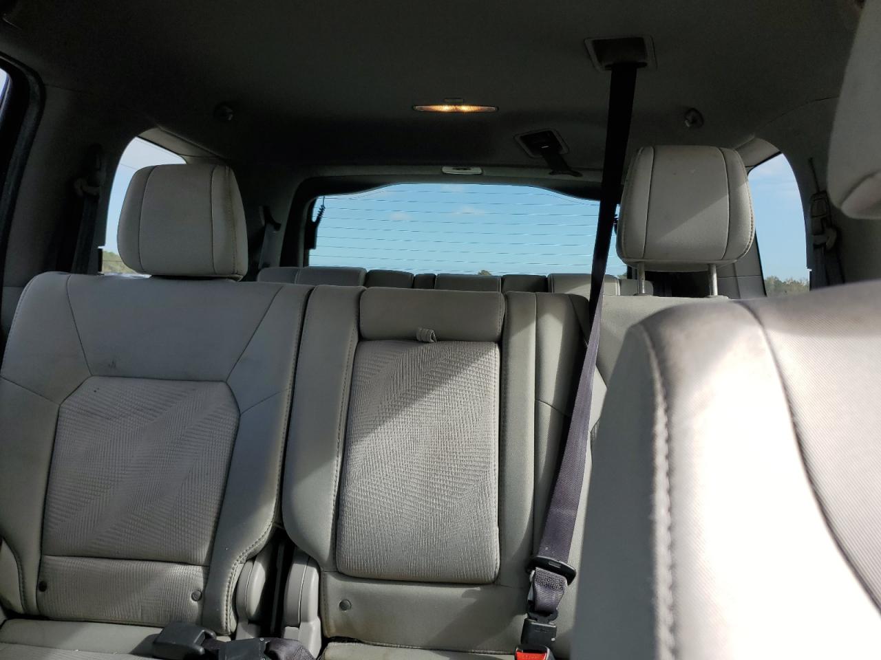 2012 HONDA PILOT LX photo 19